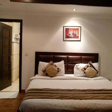 Hotel Aaron Castle New Delhi Exterior foto