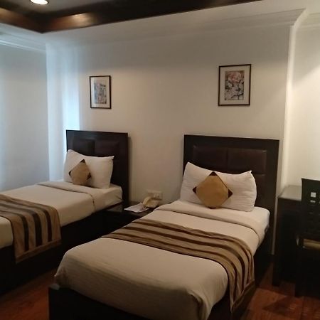 Hotel Aaron Castle New Delhi Exterior foto
