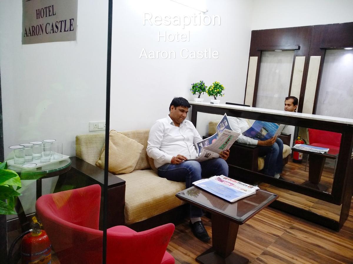 Hotel Aaron Castle New Delhi Exterior foto